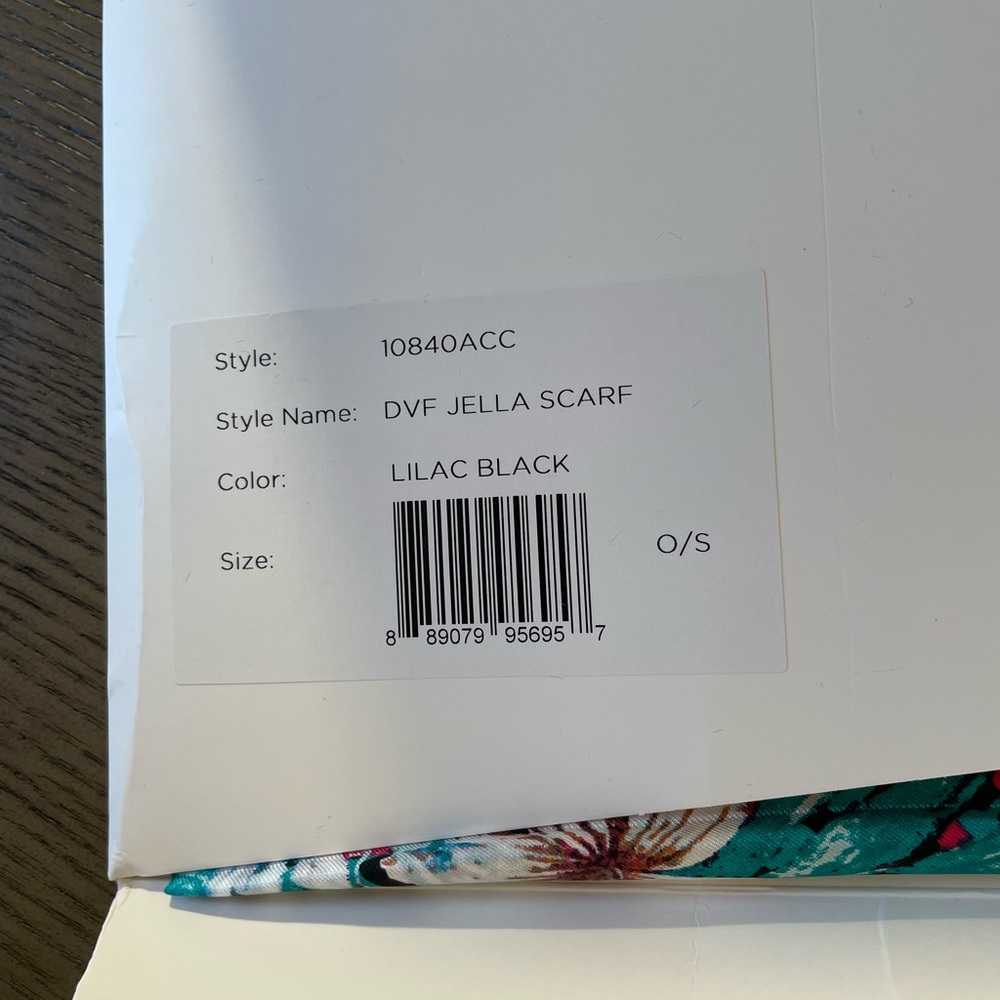 Diane Von Furstenberg Jella Scarf -lilac/black - Picture 3 of 4